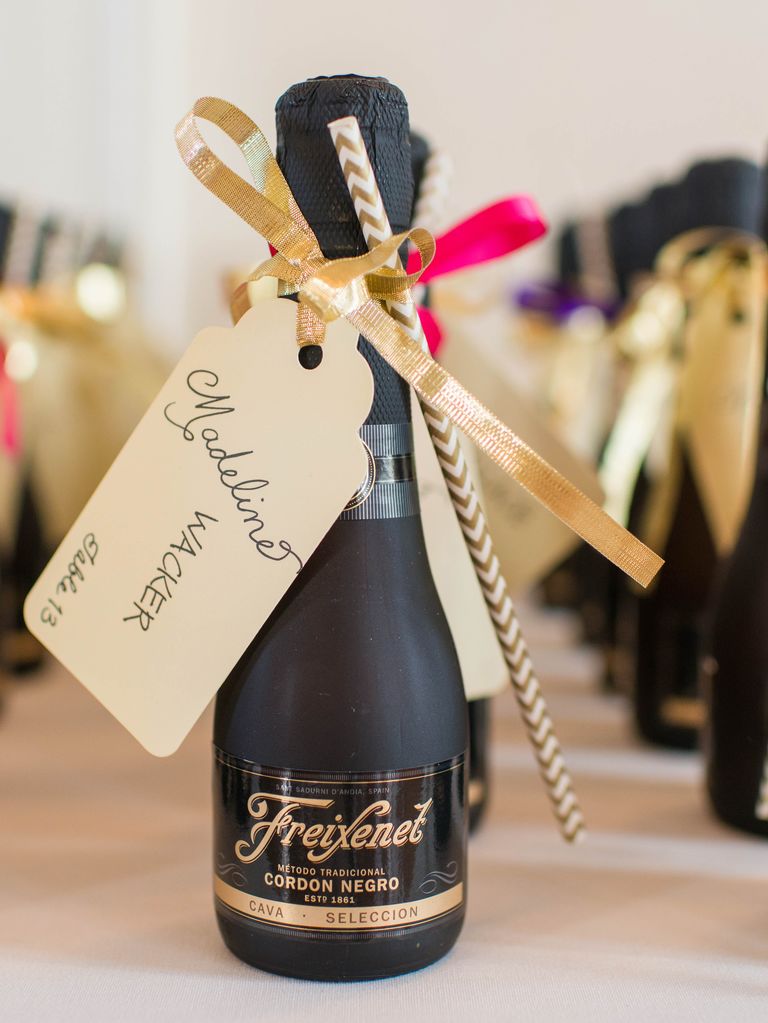 10 Wine Bottle Ideas to Steal for Your Vineyard Wedding