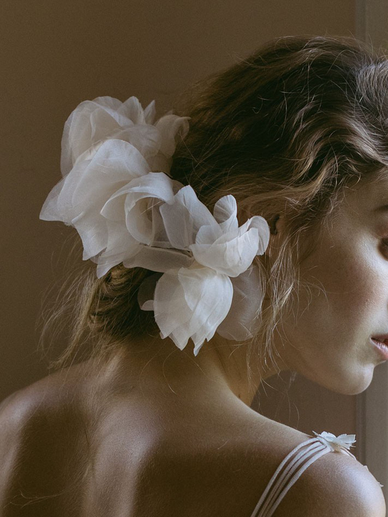 11 Stunning Wedding Headpieces for Every Bride