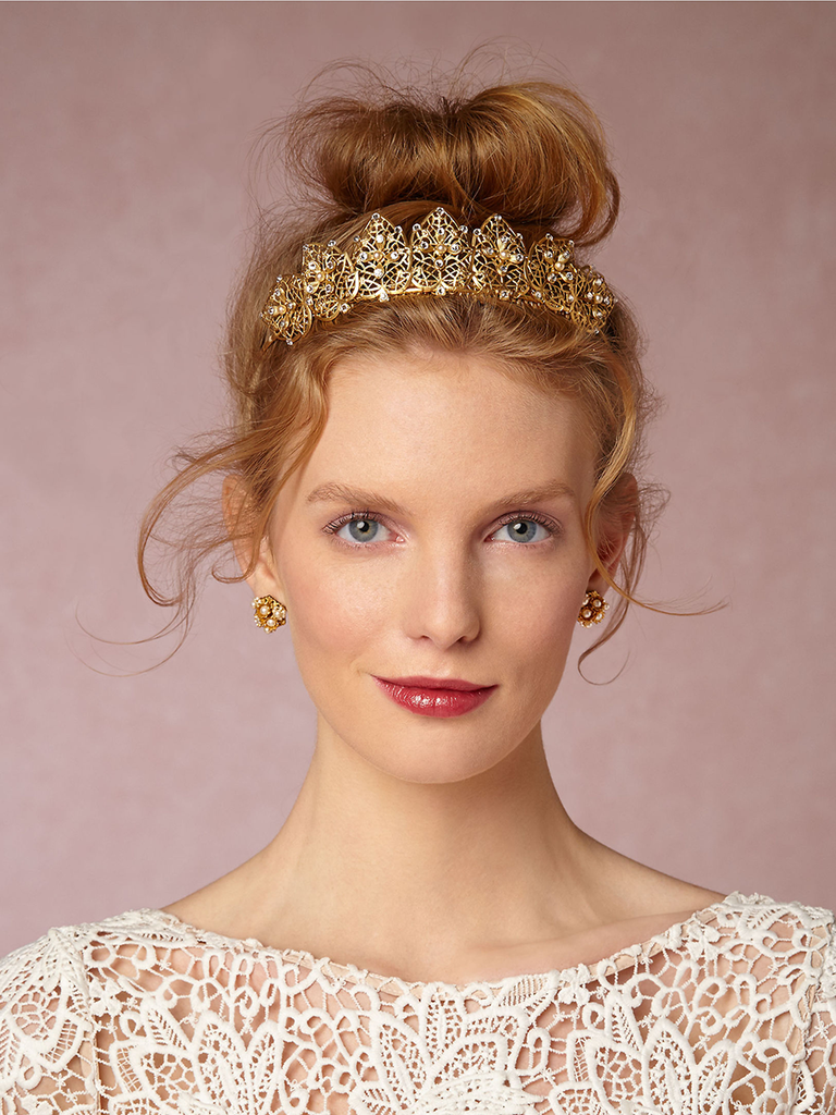 11 Stunning Wedding Headpieces for Every Bride