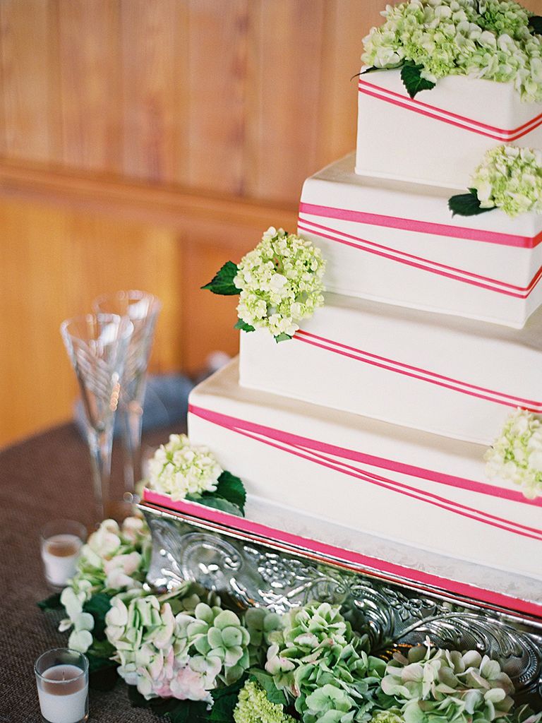 11 Tips to Pull Off a Preppy Wedding