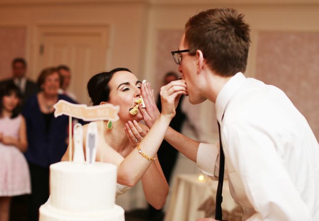 11 Ways Real Couples Cut The Cake