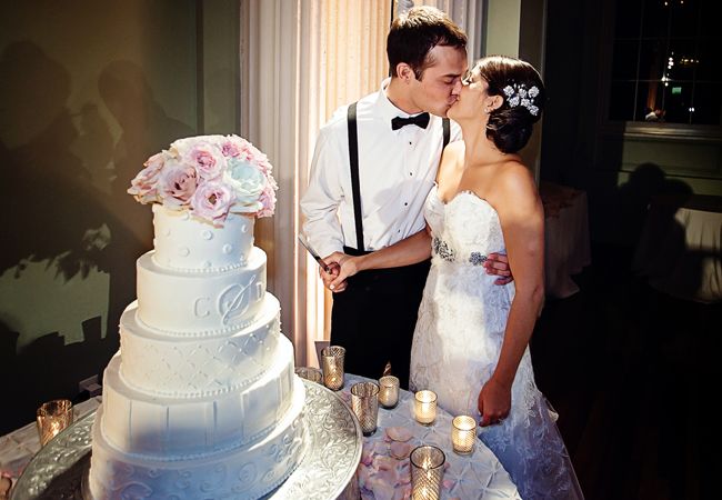 11 Ways Real Couples Cut The Cake