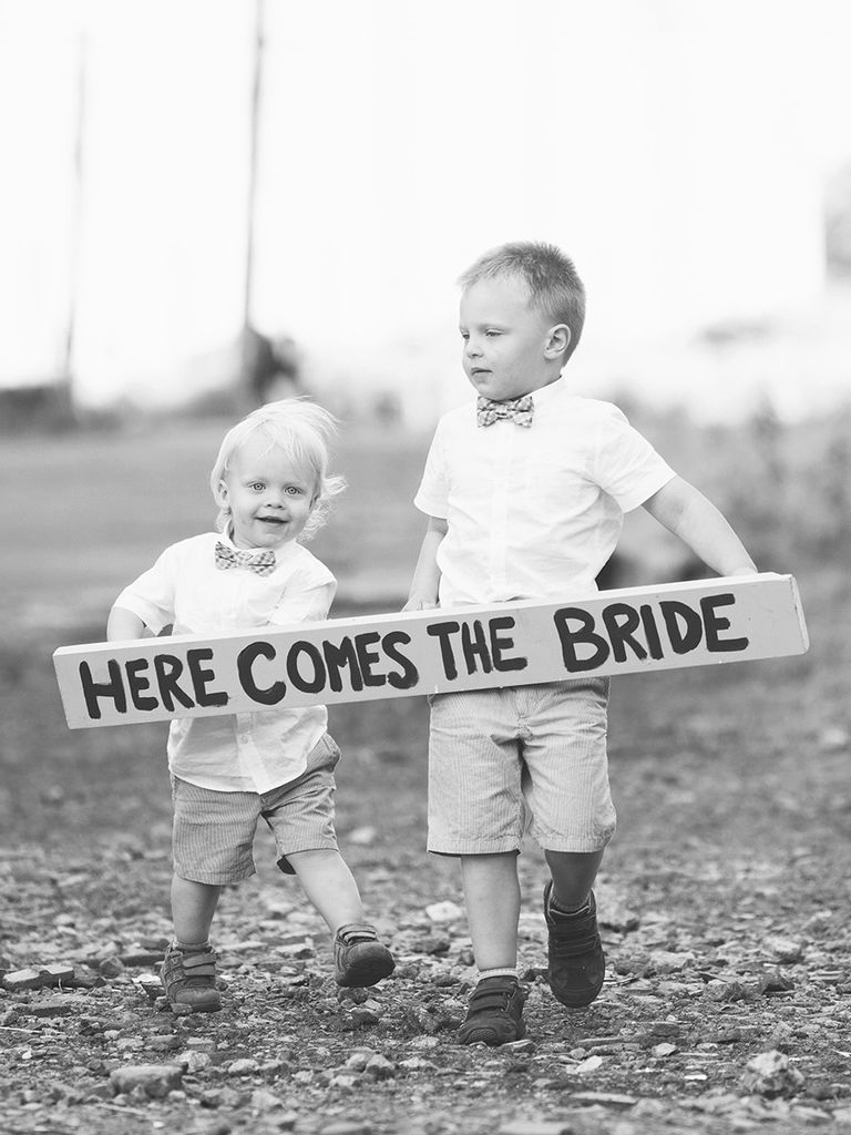 12 Adorable Ring Bearer Signs
