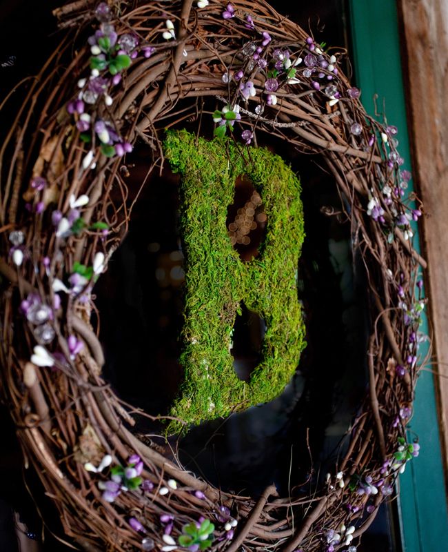 12 Places To Use Wedding Wreaths