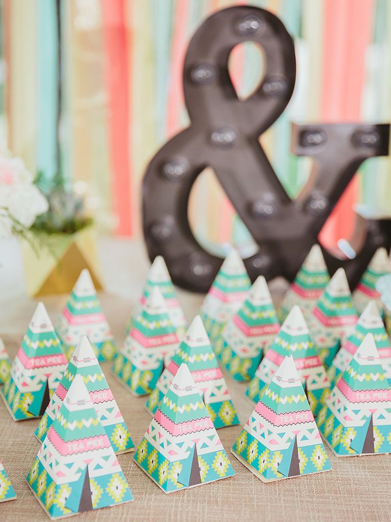 15 Edible Wedding Favors Your Guests Will Love