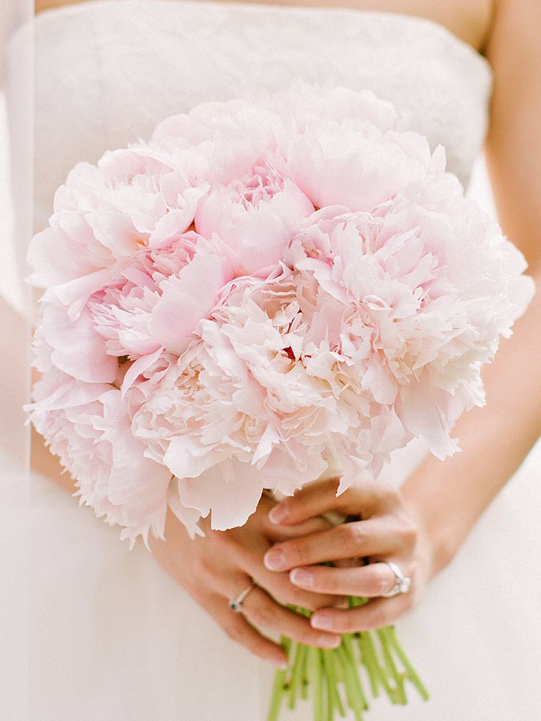 15 Peony Bouquet Ideas for Every Wedding Style