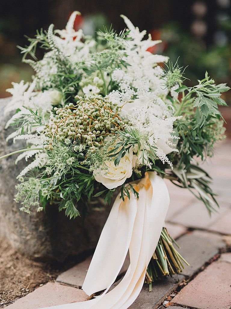 15 Stunning Greenery Wedding Bouquets