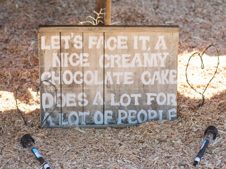 16 Hilarious and Cheeky Wedding Sign Ideas You Can Steal