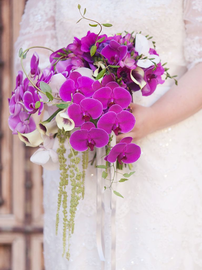 16 Purple Wedding Bouquet Ideas and the Best Blooms in Hue
