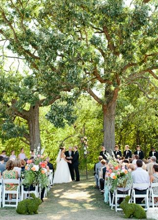 16 Wedding Details That Involve Bunnies