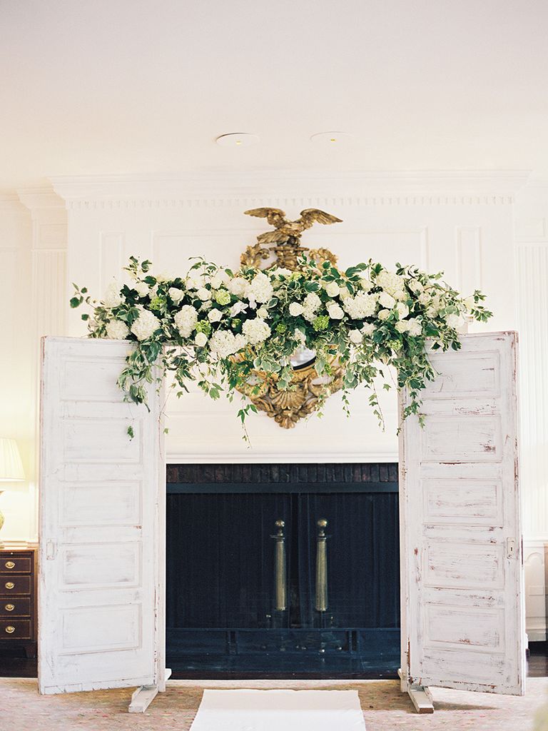 17 Creative Indoor Wedding Arch Ideas