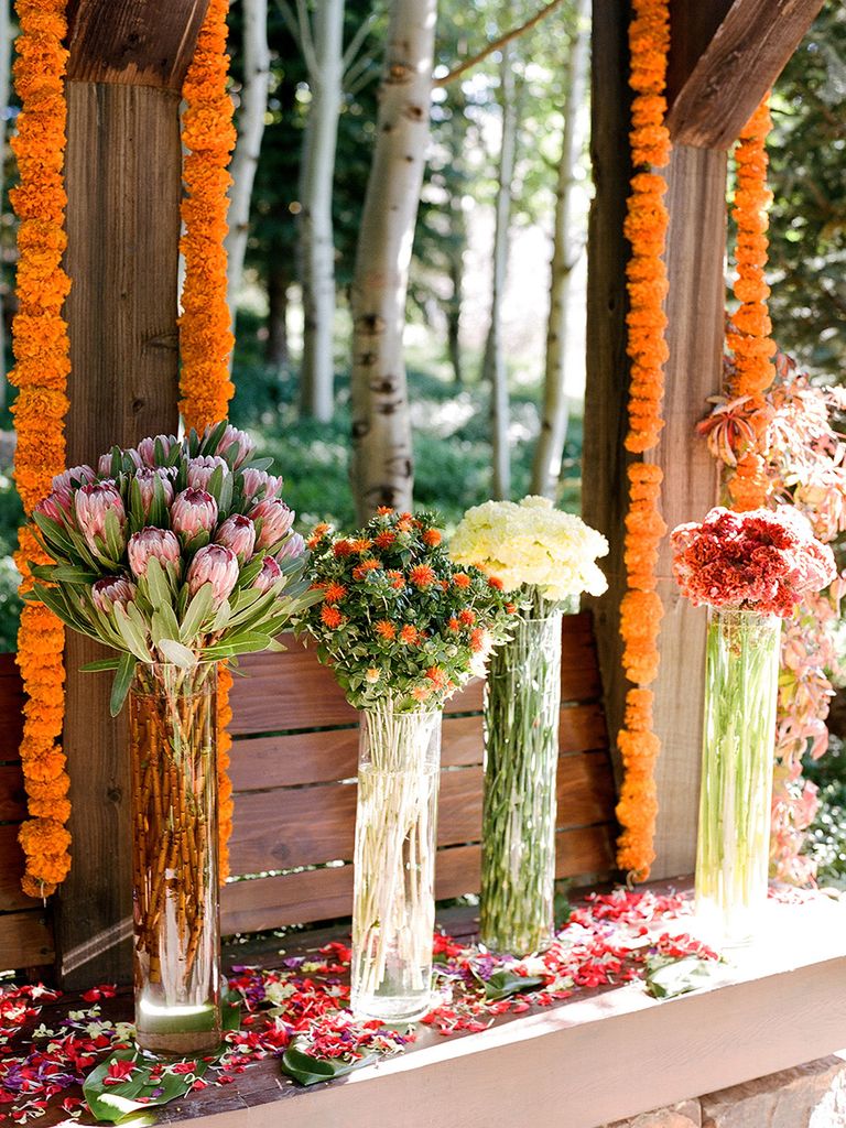 17 Gorgeous Hanging Floral Arrangements for Your Wedding