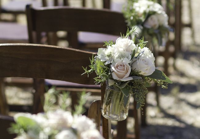 18 Pretty Ways To Decorate Your Ceremony Aisle