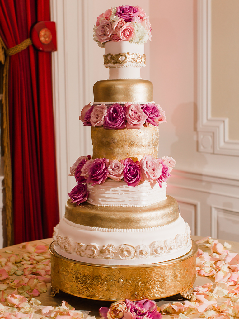 18 Reasons Why You Need a Metallic Wedding Cake