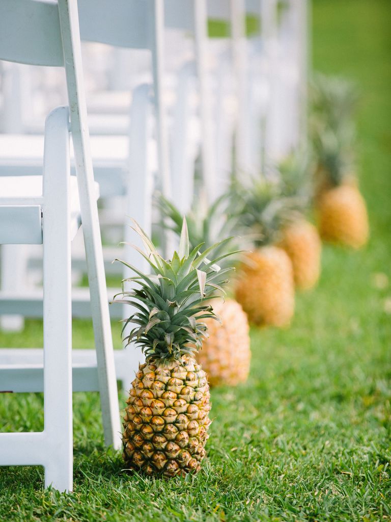 19 Chic and Creative Ways to Decorate Your Wedding Aisle