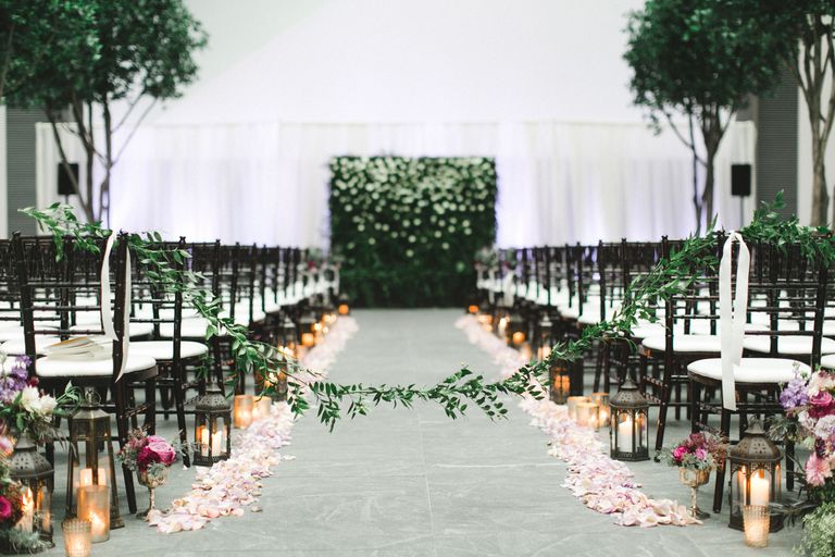 19 Chic and Creative Ways to Decorate Your Wedding Aisle