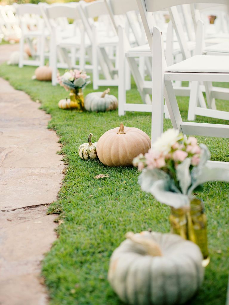 19 Chic and Creative Ways to Decorate Your Wedding Aisle