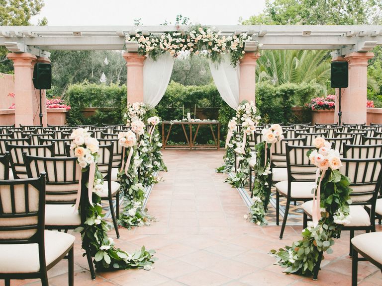 19 Chic and Creative Ways to Decorate Your Wedding Aisle