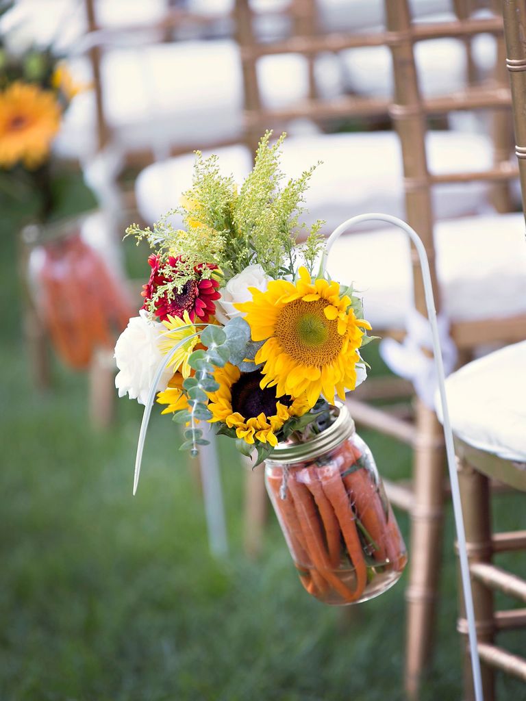 19 Chic and Creative Ways to Decorate Your Wedding Aisle