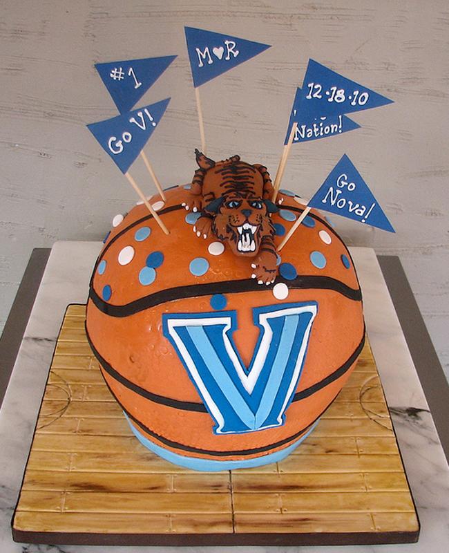 5 Groom’s Cakes for March Madness Fans
