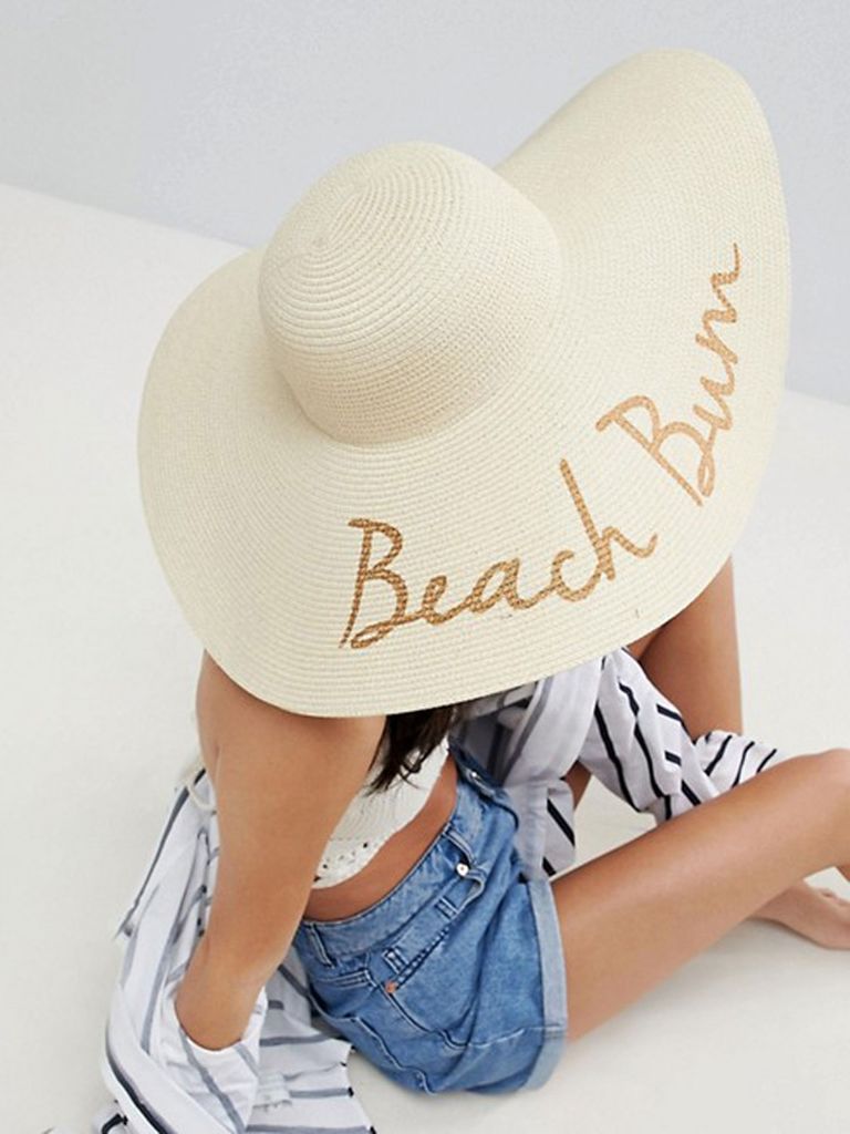 21 Floppy Sun Hats With Witty Phrases for Your Bachelorette Party or Honeymoon