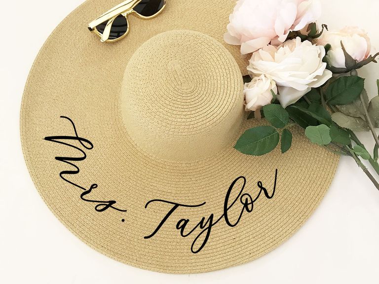 21 Floppy Sun Hats With Witty Phrases for Your Bachelorette Party or Honeymoon