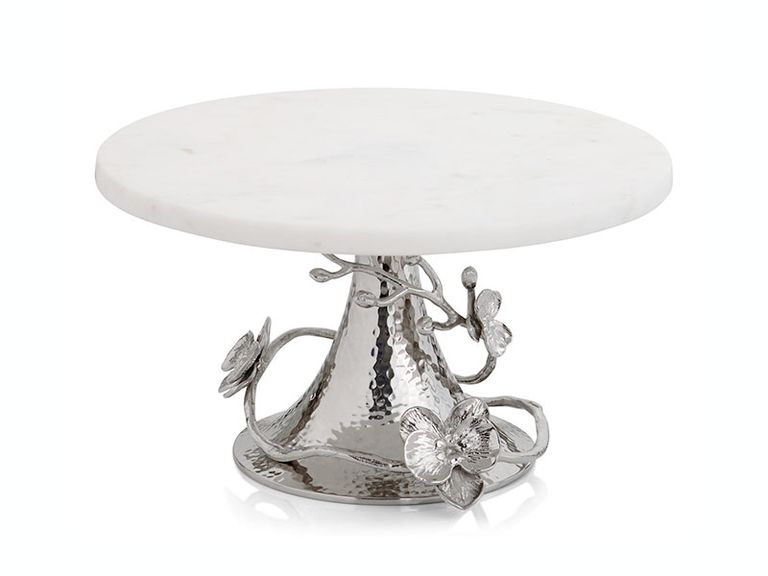 29 Cool and Classic Wedding Cake Stands Perfect for Every Wedding Style