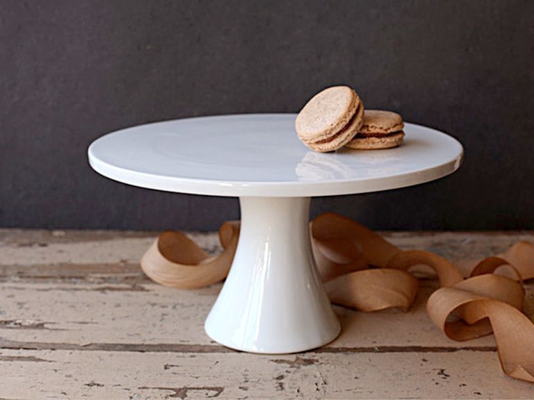 29 Cool and Classic Wedding Cake Stands Perfect for Every Wedding Style