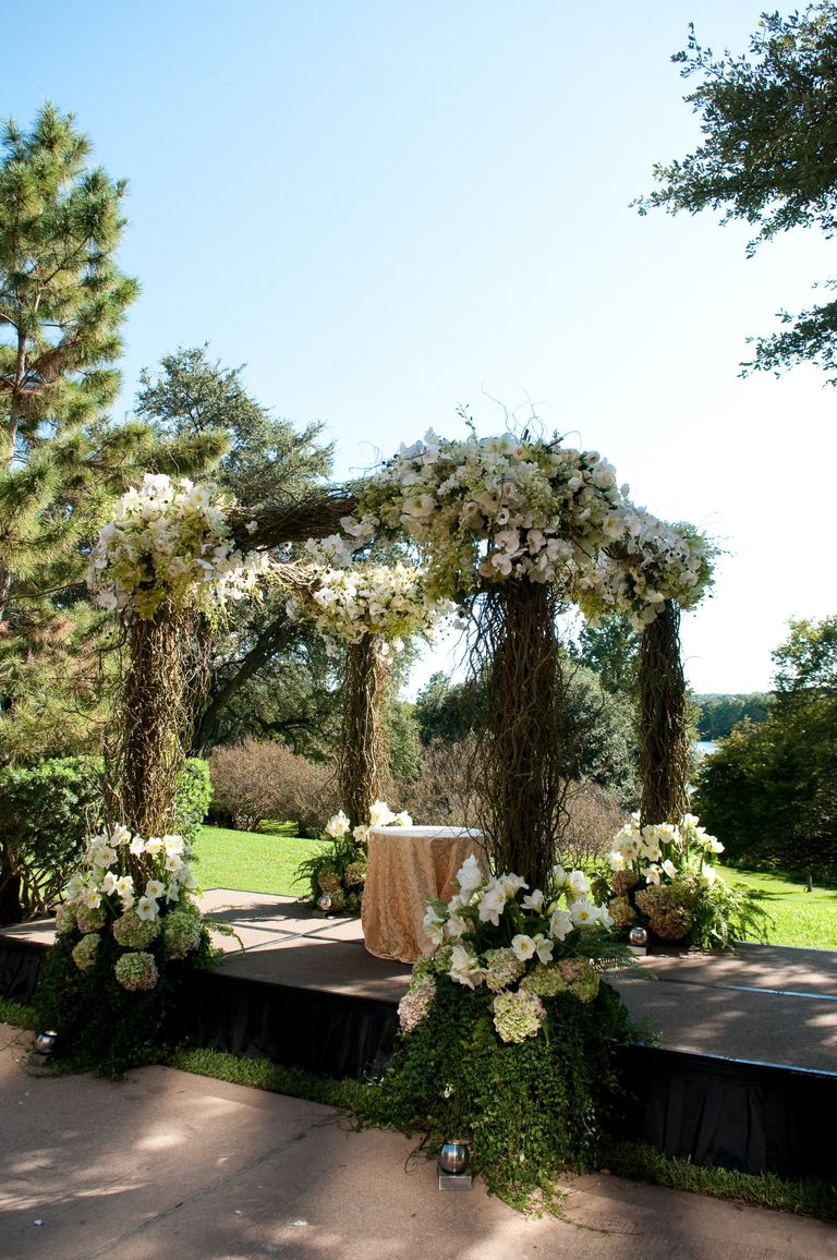 29 of the Prettiest Wedding Chuppahs We've Ever Seen