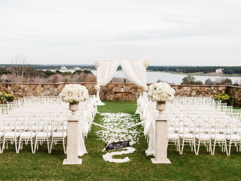 10 Décor Ideas to Make Your Wedding Ceremony Stand Out