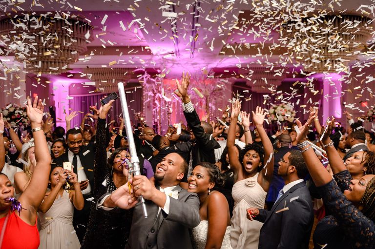 13 Photos That Prove New Year’s Eve Weddings Are Actually the Best