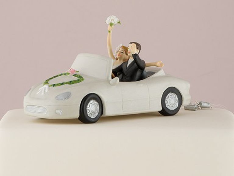 35 Unique & Creative Wedding Cake Toppers