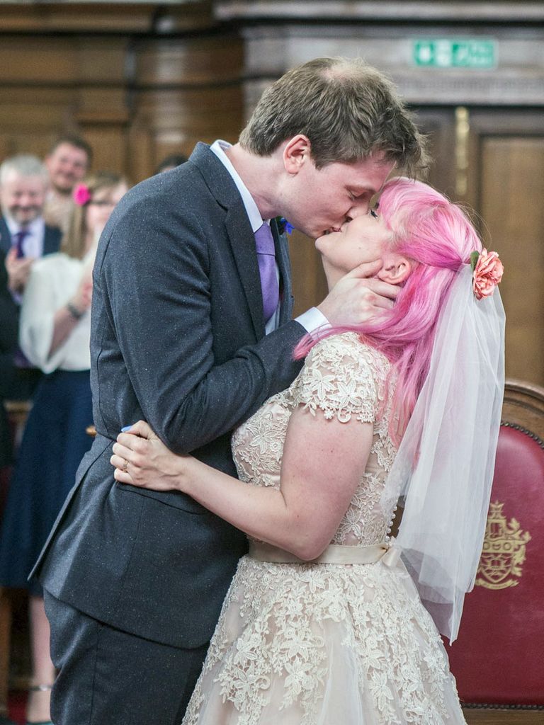 This Book Lover Tweeted at Her Twitter Crush—and Now They’re Married!