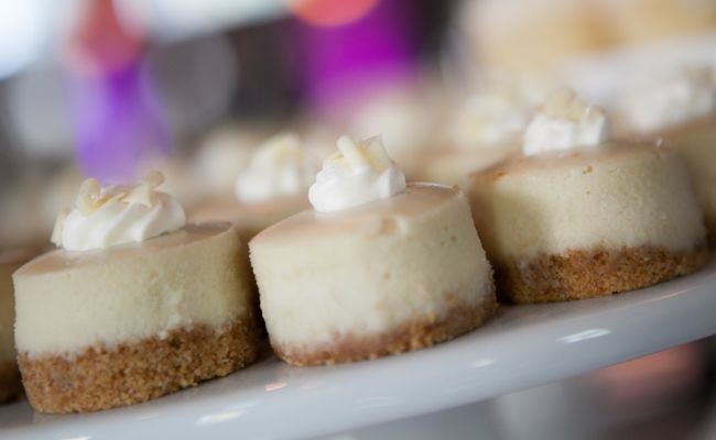 5 Sweet Ways To Serve Cheesecake At Your Wedding