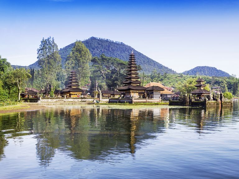 50 Best Places to Honeymoon