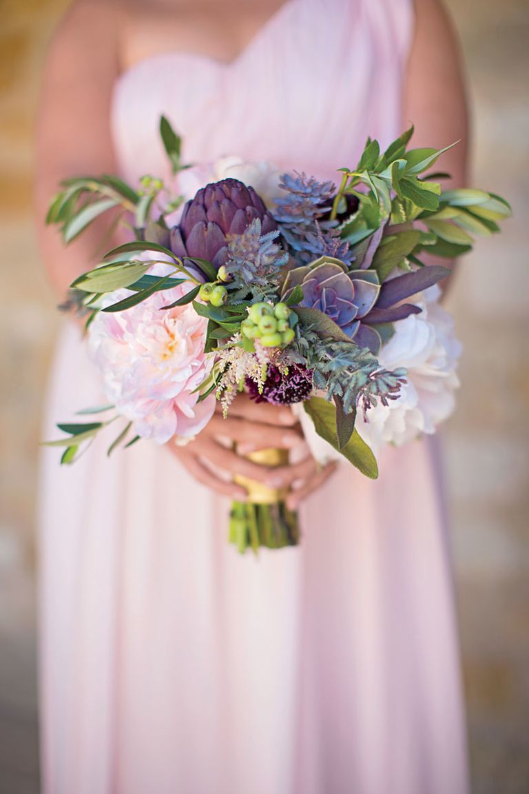 7 New Twists On the Bridal Bouquet