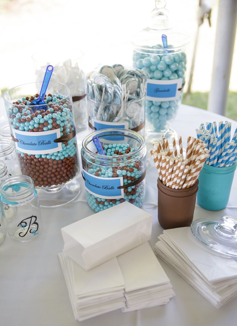 7 Ways to Color Your Candy Buffet