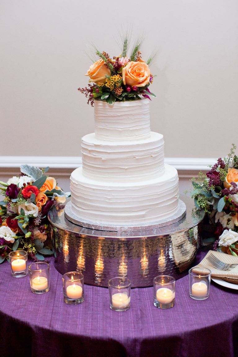 7 Ways to Decorate Your Cake With Fresh Flowers