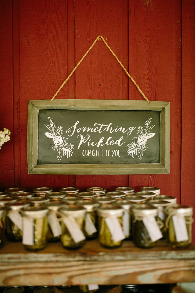 8 Secrets to Memorable Wedding Favors People Will Actually Use