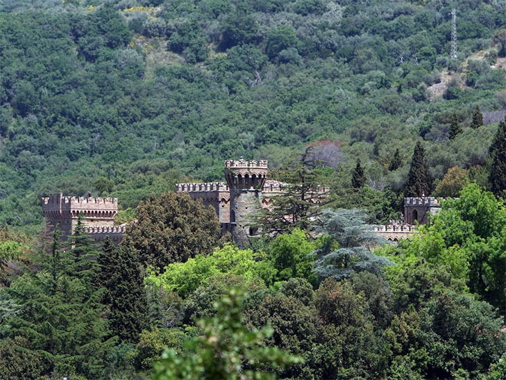 9 Airbnb Properties Perfect for Your Destination Wedding