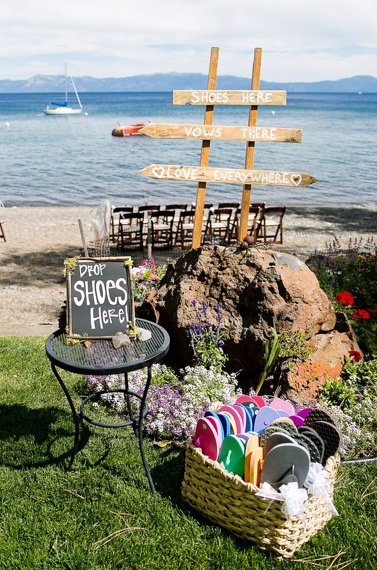 9 Ways to Make Your Wedding Guests Happy