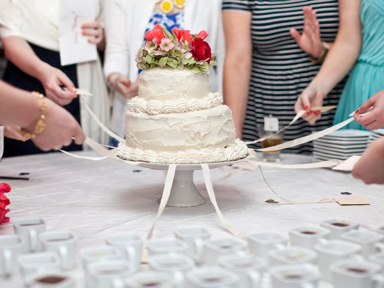 7 Popular Wedding Cake Traditions—and How to Make Them Your Own