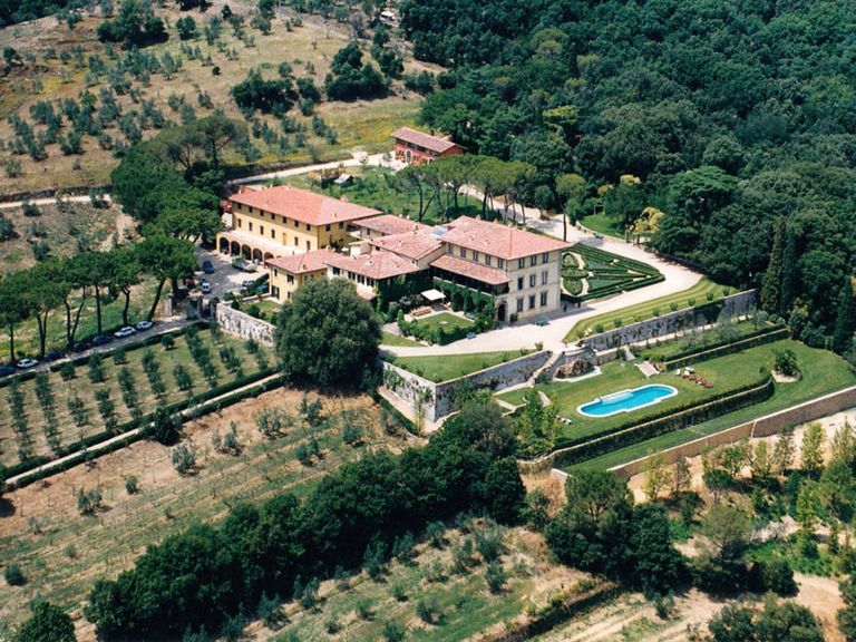 Celebrity Homes You Can Rent for Your Destination Wedding