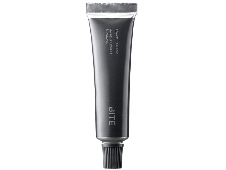 Getting-Ready Essentials for the Bridal Suite