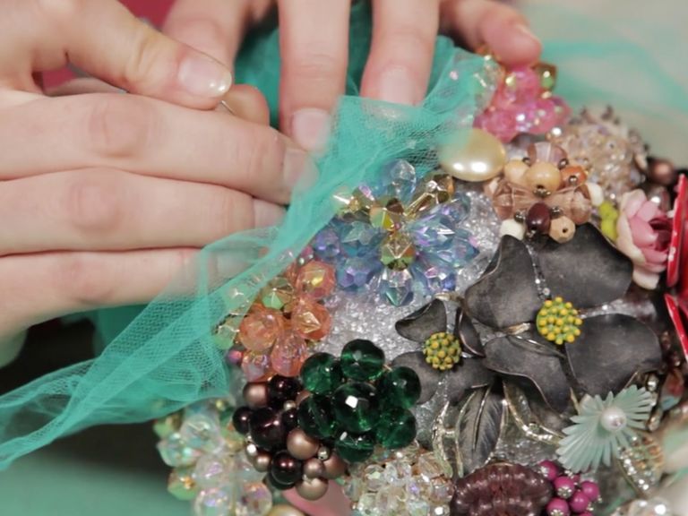 How to Make a Brooch Bouquet