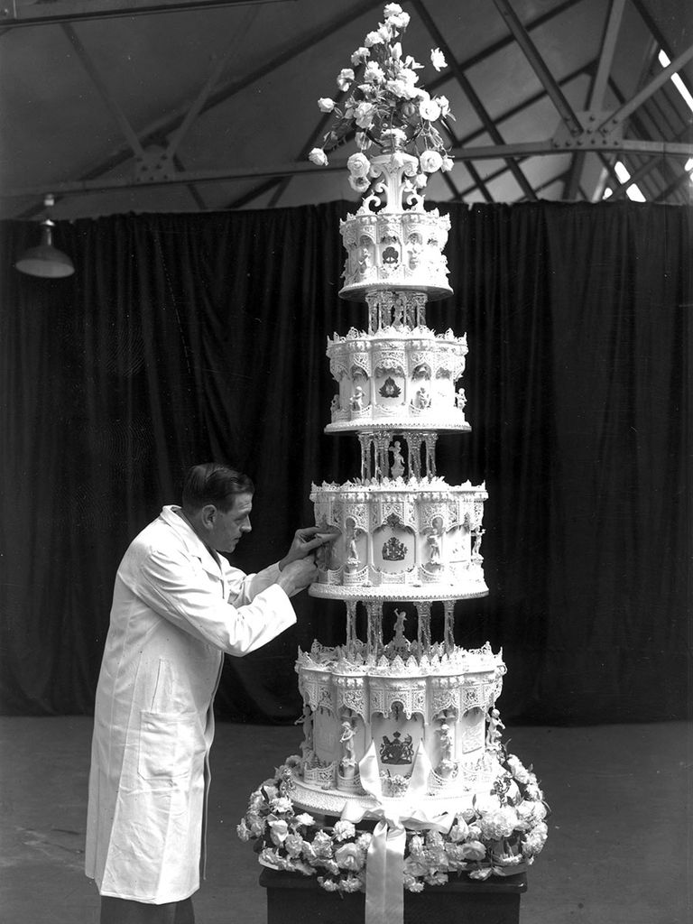 Iconic Wedding Cakes From Famous Celebrity Couples