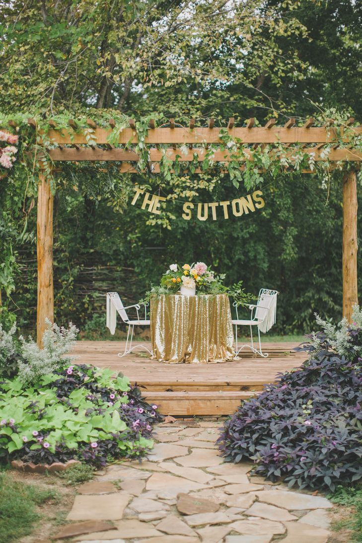 Romantic Sweetheart Table Ideas for Your Reception