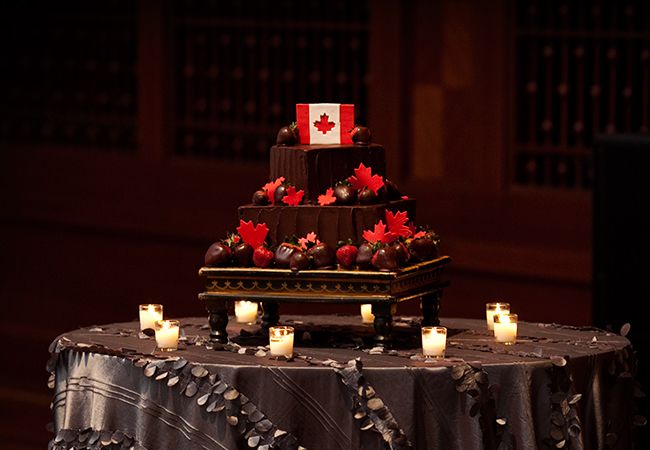 See How Two Crazy-Different Styles Come Together In One Unforgettable Wedding