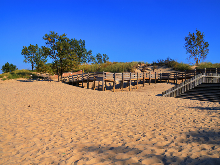 The Best Midwestern Destinations for a Minimoon or Honeymoon