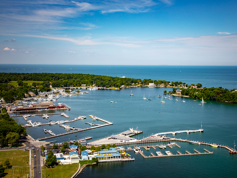 The Best Midwestern Destinations for a Minimoon or Honeymoon